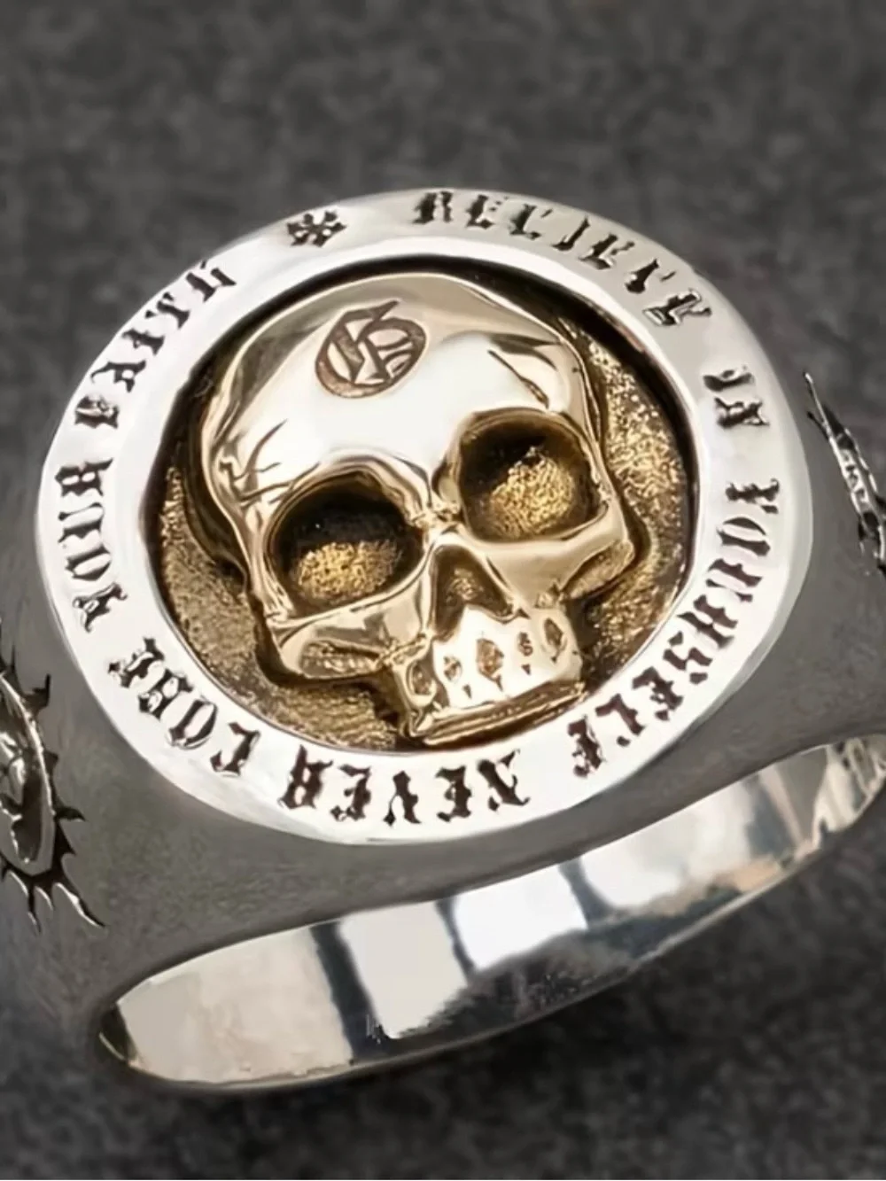 Vintage Design Two-Tone Skull Design Ring Size 9